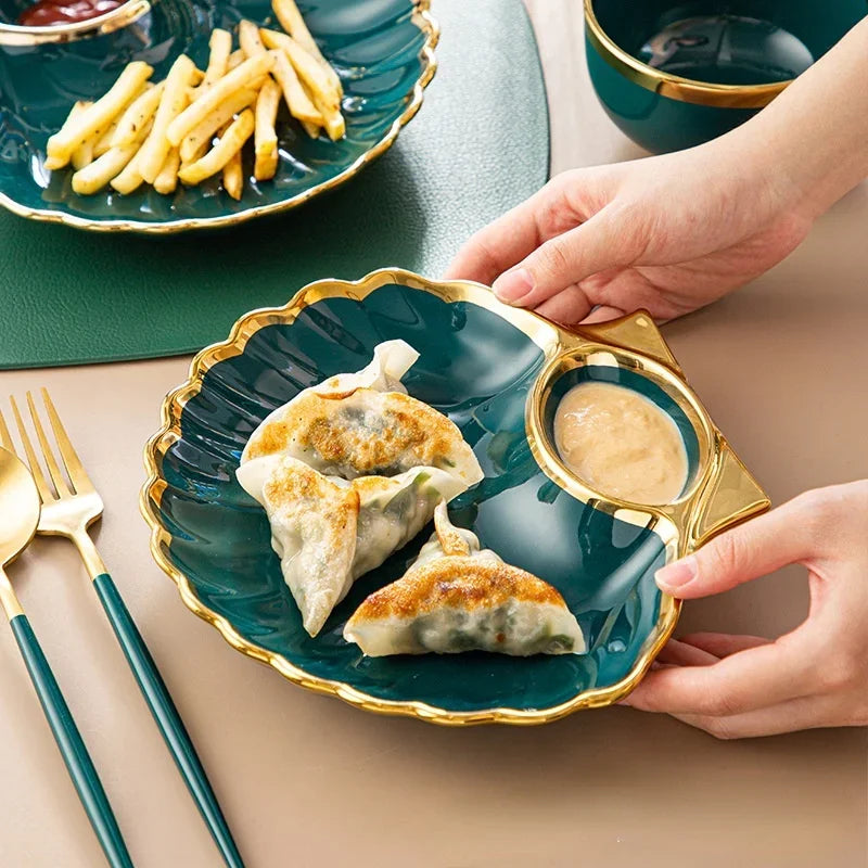 Elegant Ceramic Clam-Shaped Sauce & Snack Plate – Perfect for Sushi & Dipping